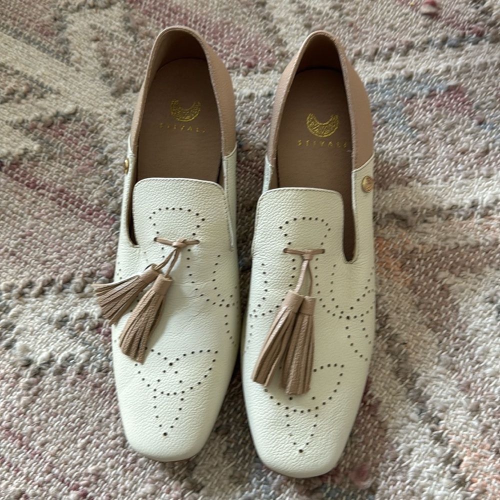 Tassel front pump